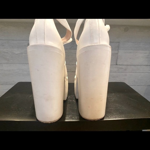 Jeffrey Campbell SCULLY Platforms - Picture 5 of 5